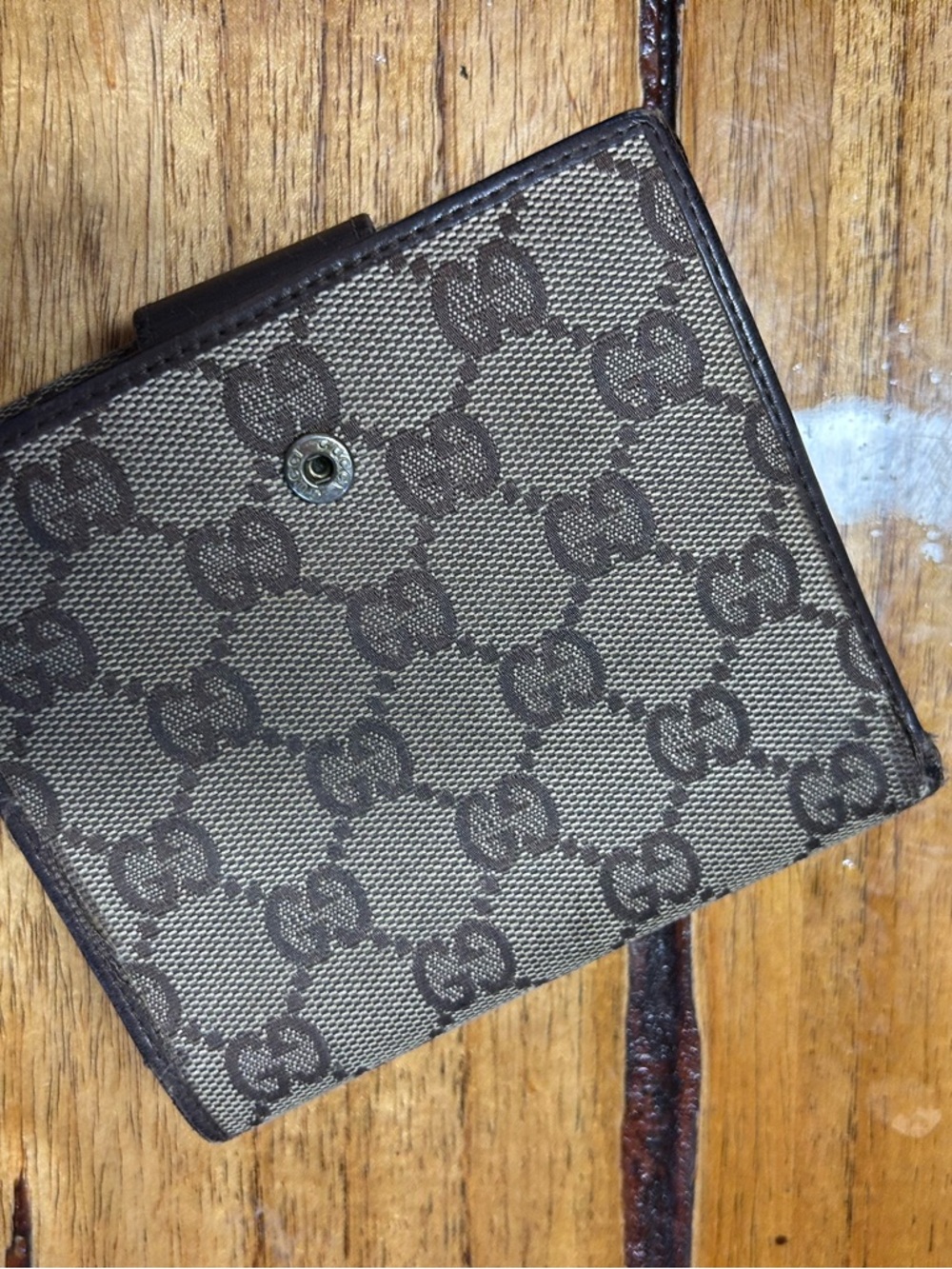 Very loved Gucci Brown Monogram Bifold Wallet with Beige Zip Pouch bundle - Picture 10 of 16
